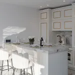Lithos Luxury