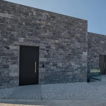 Lithos Luxury Villa *