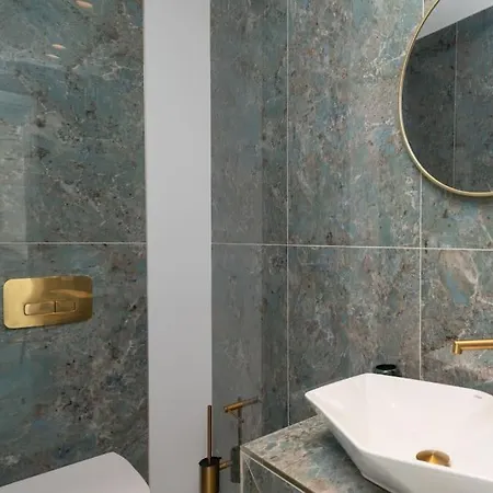 Lithos Luxury *