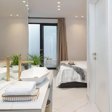 Lithos Luxury Villa *