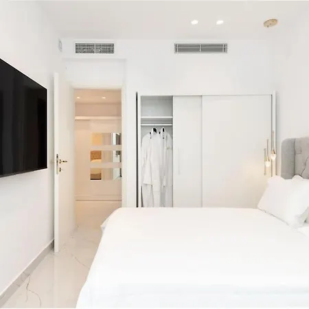 Lithos Luxury *