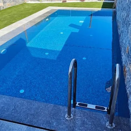Villa Lithos Luxury *